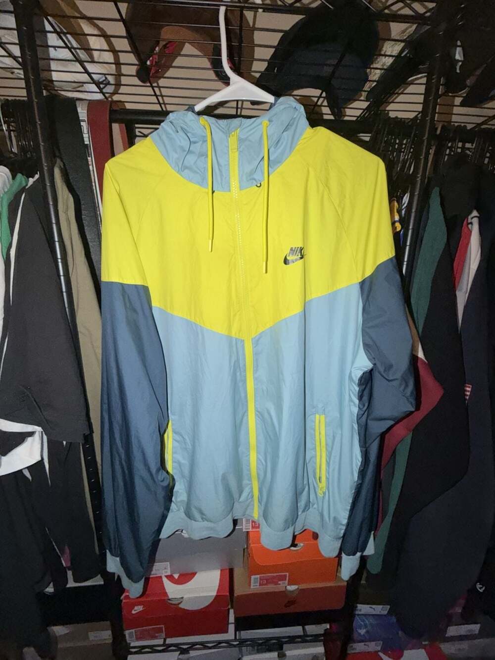 Nike Sportswear Windrunner Hooded Jacket Size XL Yellow Blue